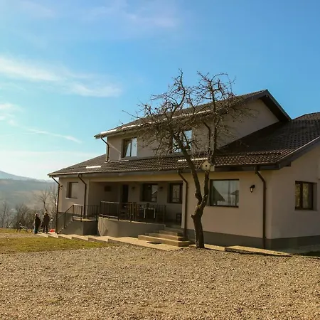 Guest house Livada De Zmeura *